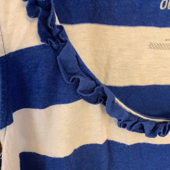 Old navy flowy tank - Picture 3 of 4